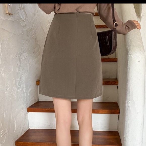 Dazy button side wrap skirt - Picture 2 of 4